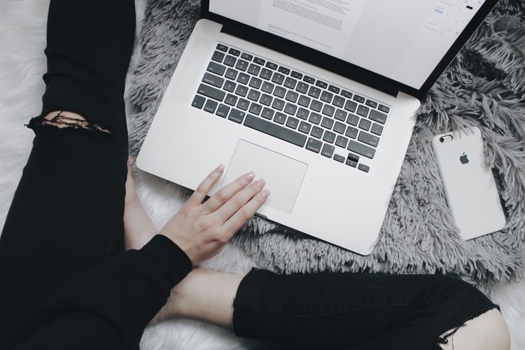 easy-ways-to-keep-your-macbook-from-overheating